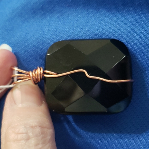 Copper Wrapped Black Onyx Pendant - Picture 6 of 7